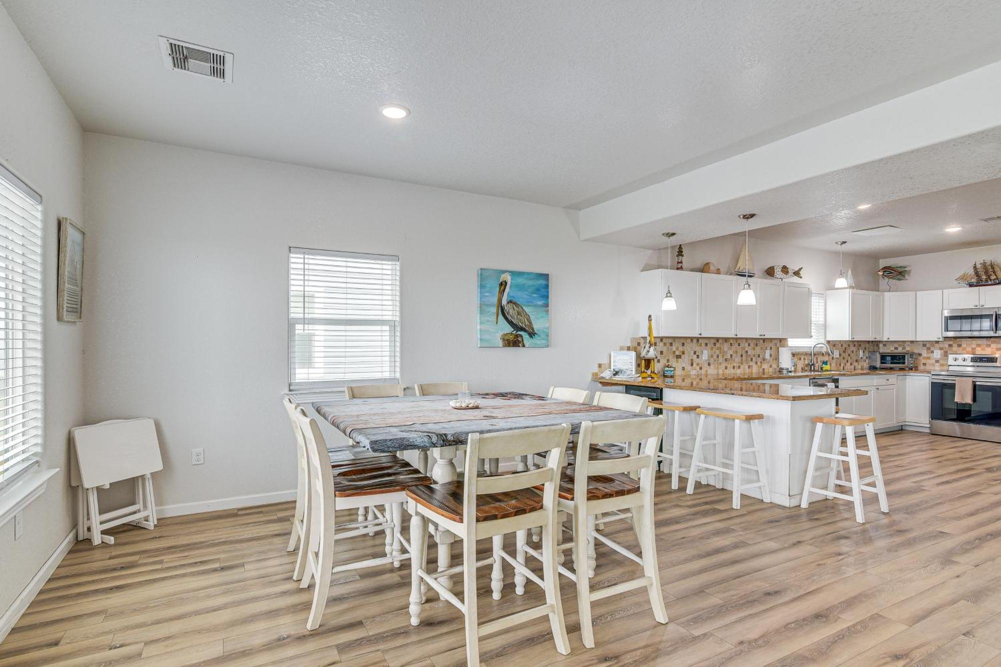 Beachfront Texas Retreat - 2 Decks, Patio And Views! Surfside Beach Exteriör bild