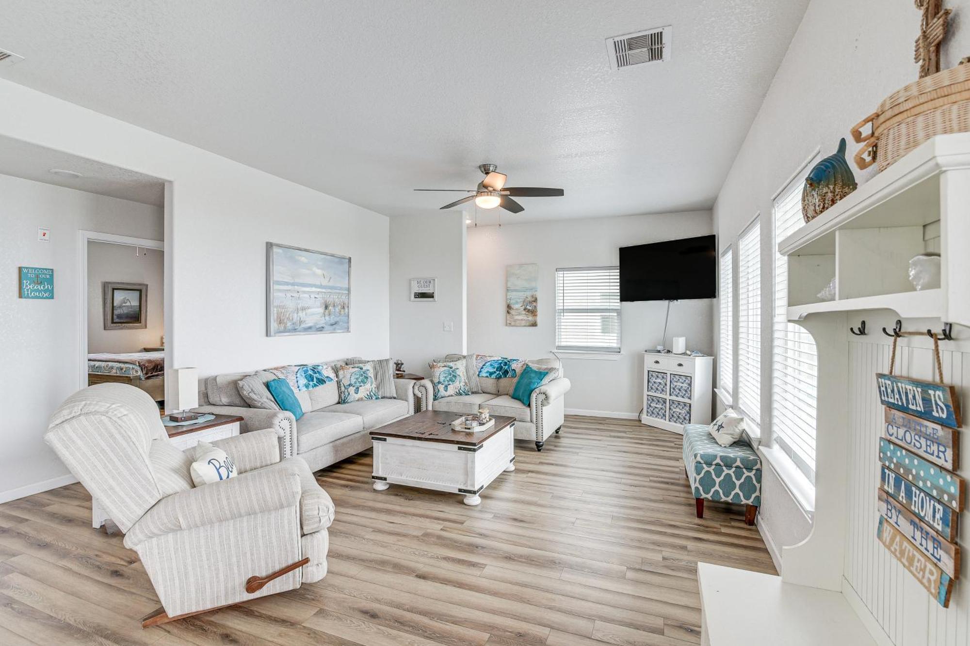Beachfront Texas Retreat - 2 Decks, Patio And Views! Surfside Beach Exteriör bild